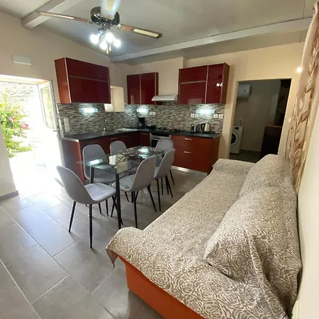 Sappir House Pigadhákia